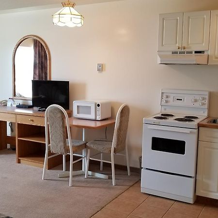 Western Budget Motel Cold Lake 外观 照片