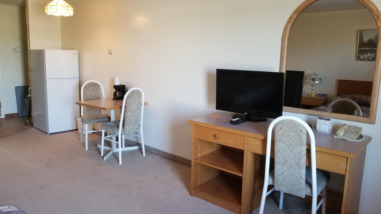 Western Budget Motel Cold Lake 外观 照片