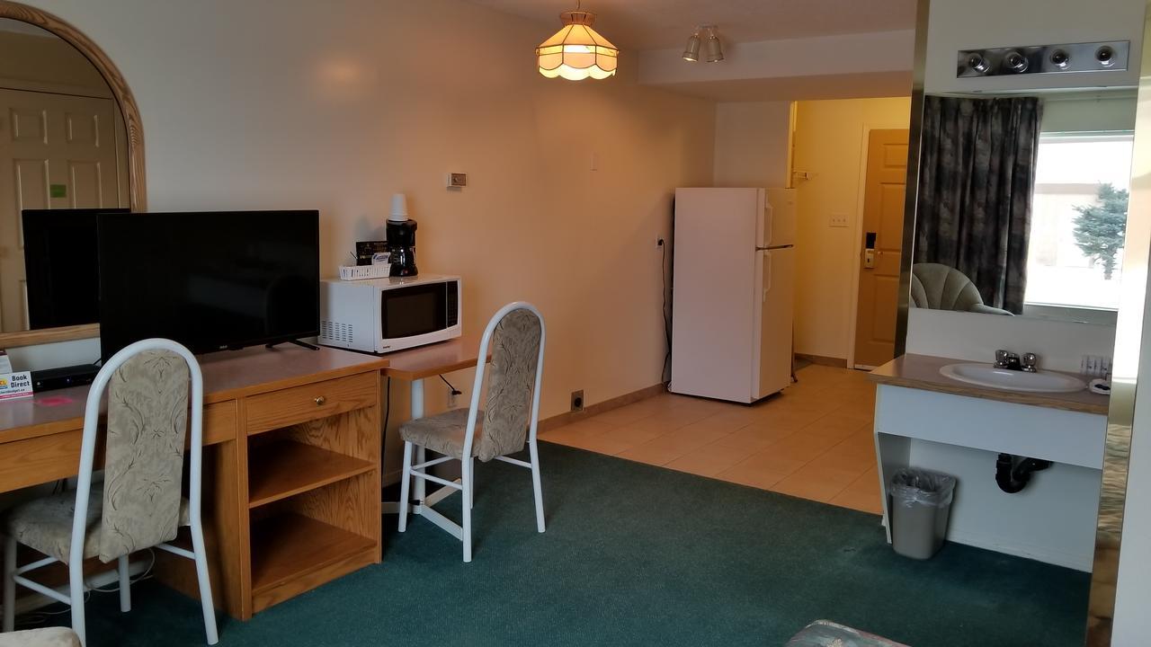 Western Budget Motel Cold Lake 外观 照片